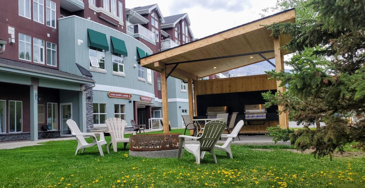 Sunset Mountain Inn Канмор Экстерьер фото