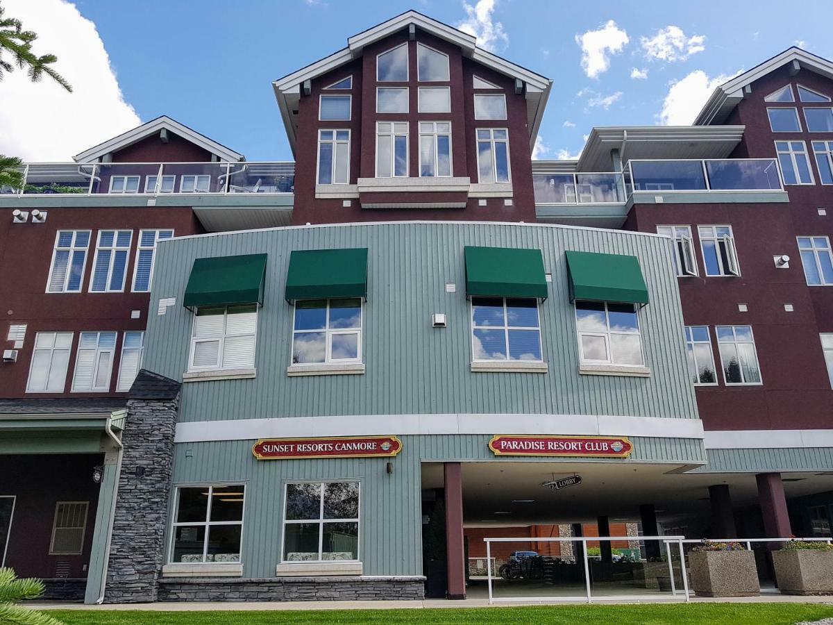 Sunset Mountain Inn Канмор Экстерьер фото